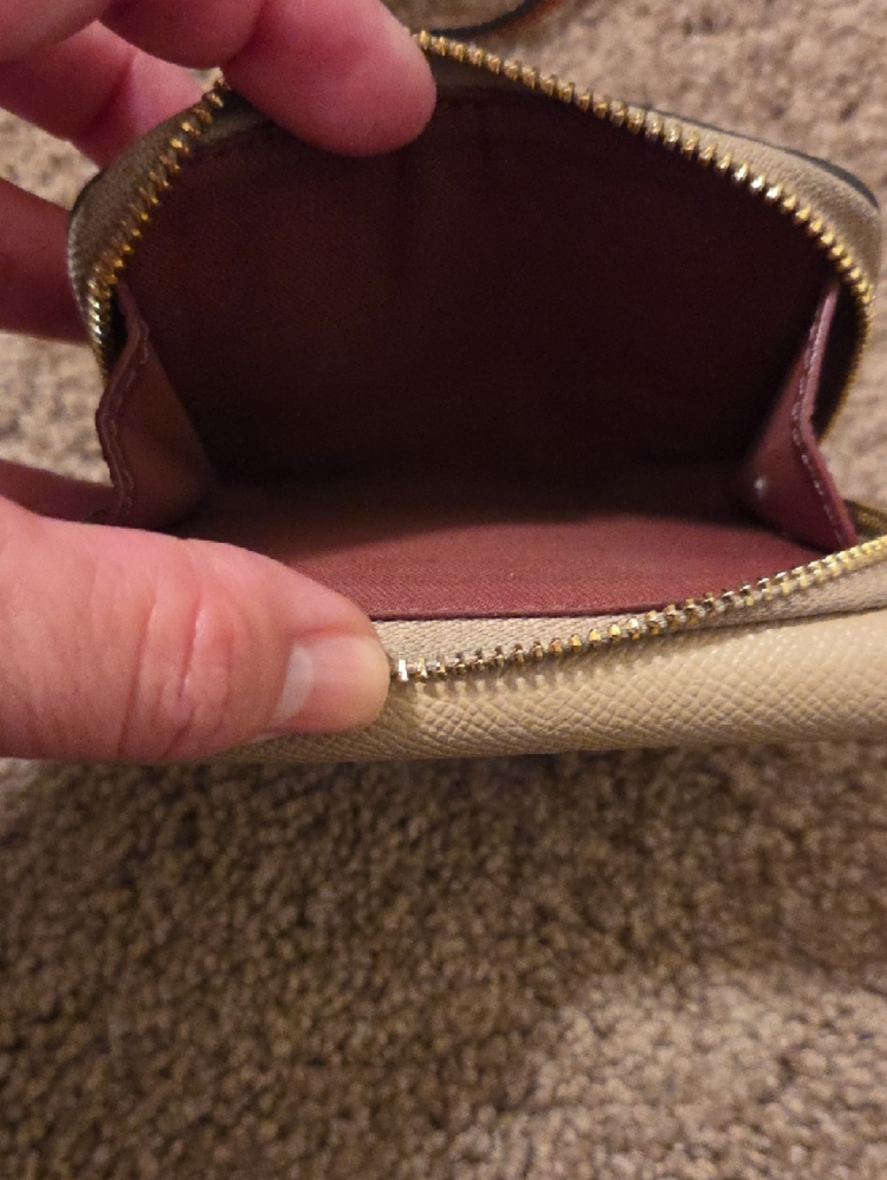 Coach Compact Trifold Wallet in Beige with Gold Logo - Picture 3 of 5